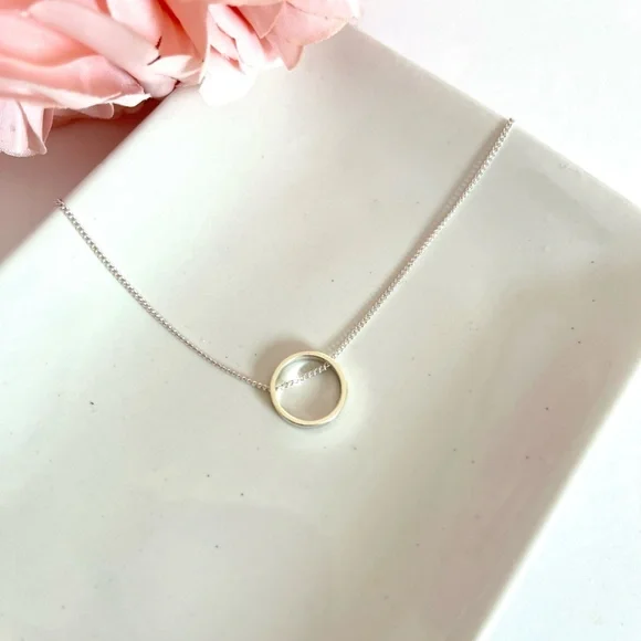 Silver Geometric Minimalist Necklace - Picture 3 of 4